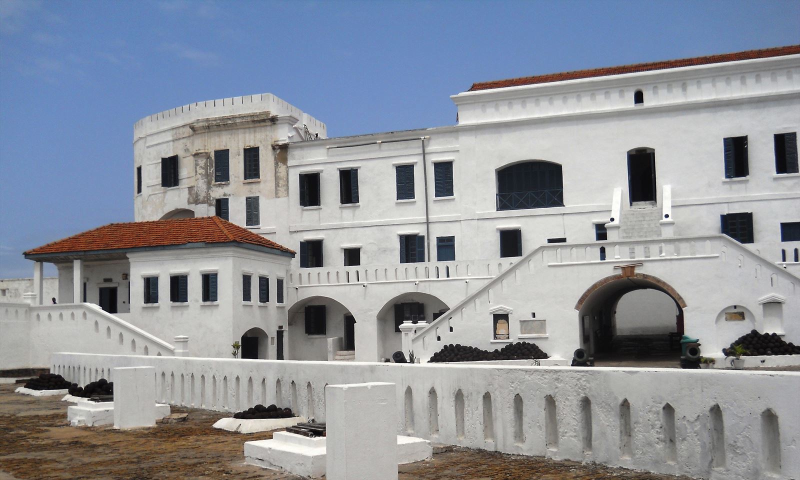 Tour to Cape Coast Castle, Elmina & the Canopy Walkway