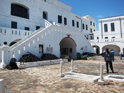 Grave in Cape Coast castle