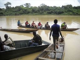 Hippo safari at Wechiau