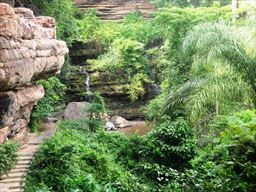 Natural scenery at Akaa Falls