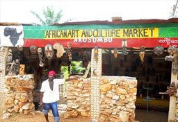 Art and culture market in Akosombo