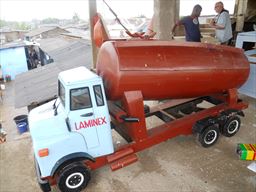 truck-like coffin made in Ghana