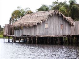 Nzulezu stilt village