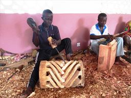 Ahwiaa wood carver